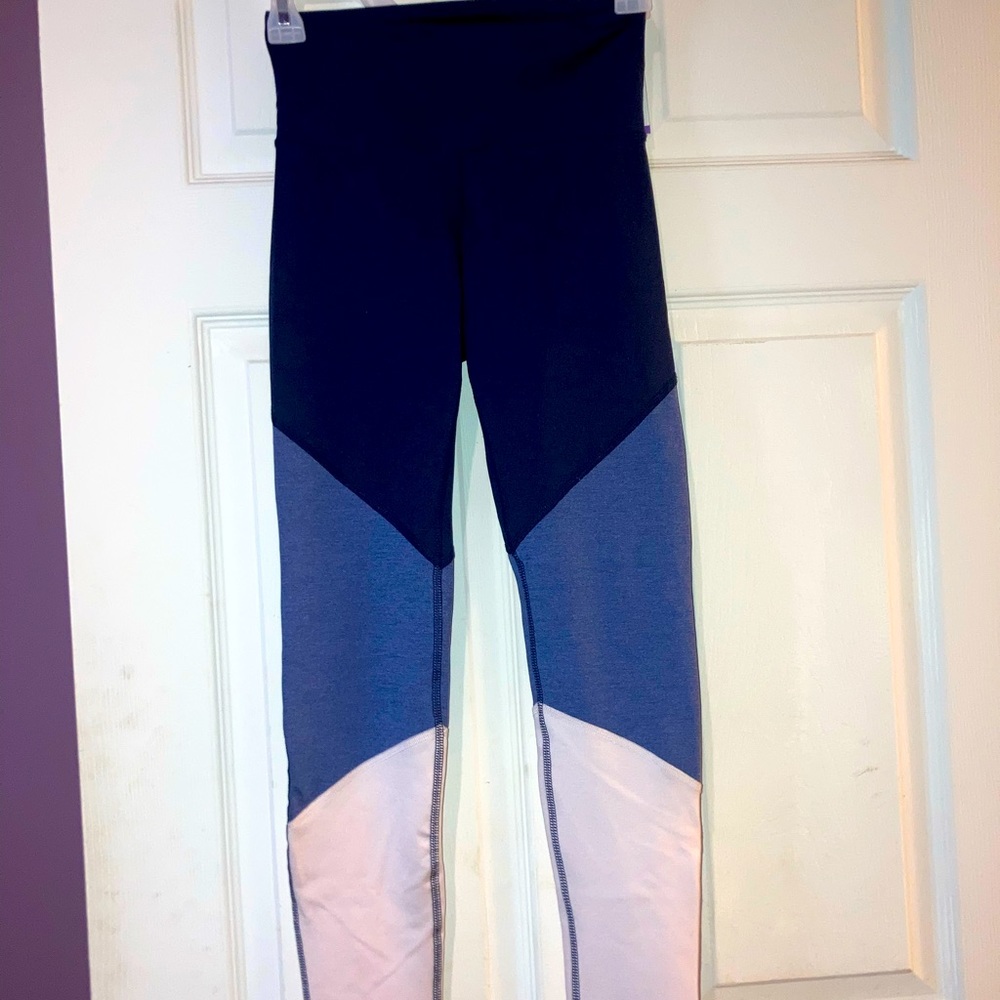 Old Navy Active Go Dry Leggings